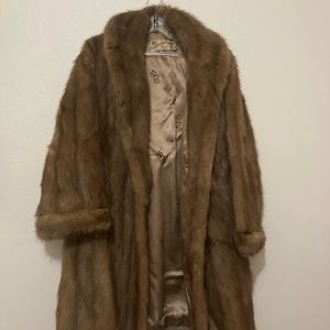 Martin Victor authentic fur knee length coat vintage. 1960s